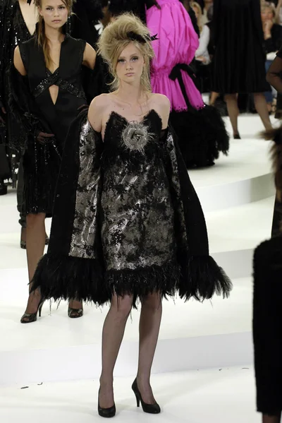 Look 12